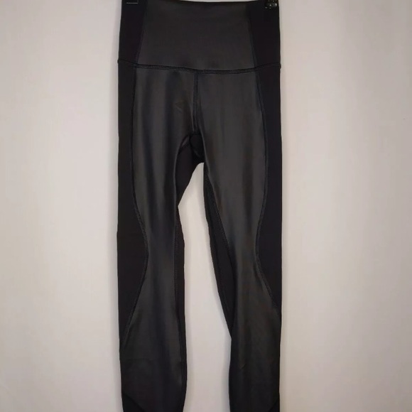 ⚡️RARE⚡️Lululemon shiny tights - Picture 1 of 4